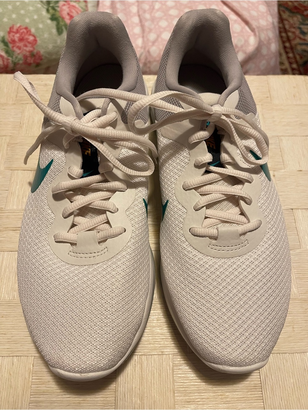 Nike Women's Cream Sneakers with Teal Swoosh